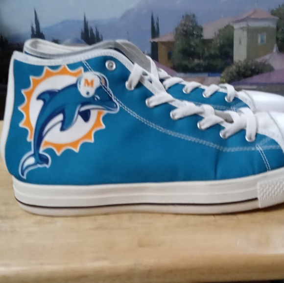 π MIAMI DOLPHINS OFFICIAL TEAM SHOES & CAP,LIKEπNEW!,Size 11.π - Picture 15 of 16
